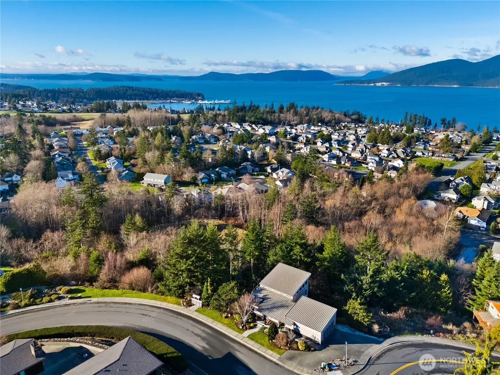 2020 Kansas Avenue Anacortes WA 98221