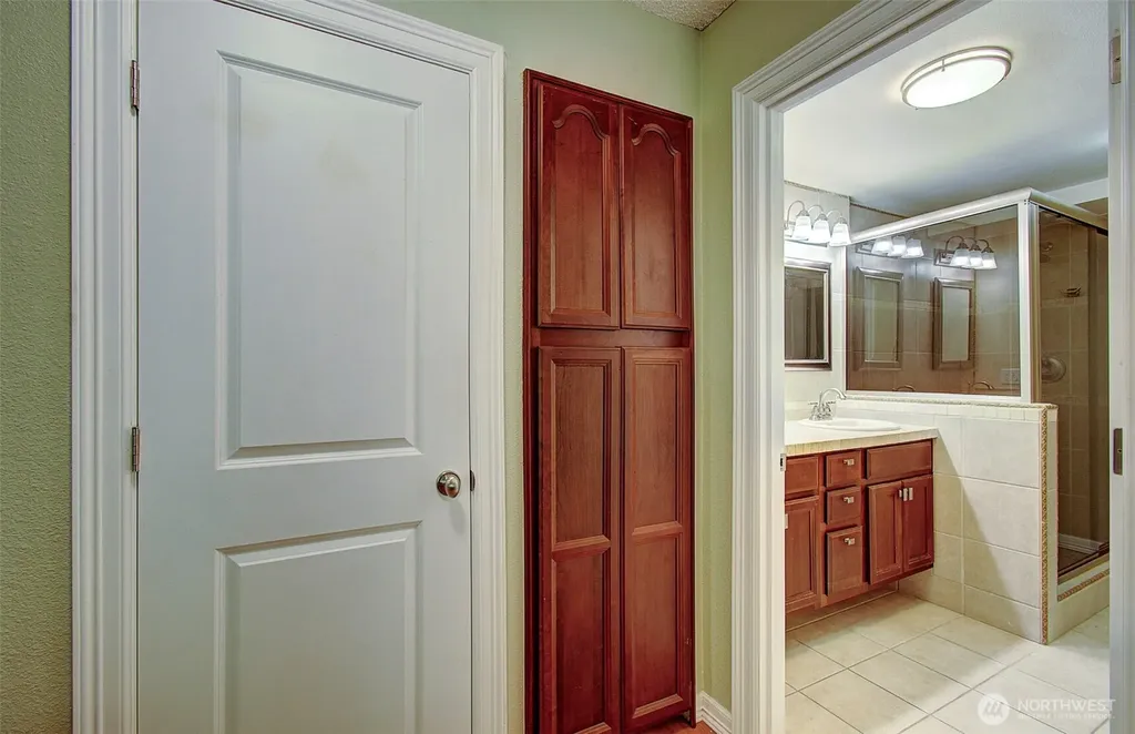 5585 E Evergreen Boulevard Vancouver WA 98661