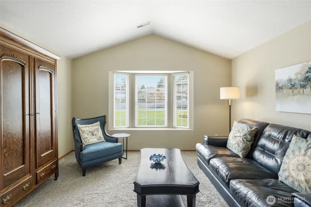 4645 L Street Washougal WA 98671