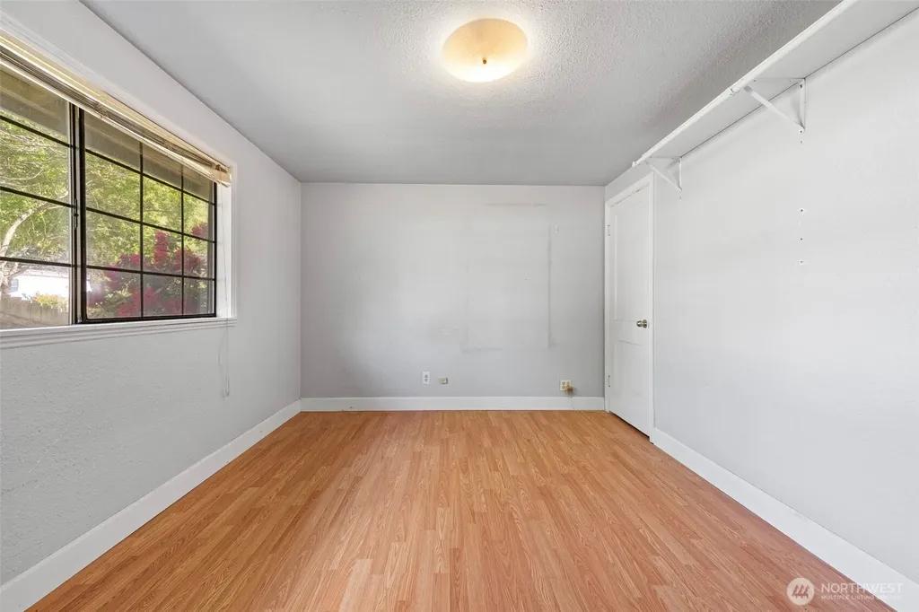 11419 Crestwood Drive S Seattle WA 98178