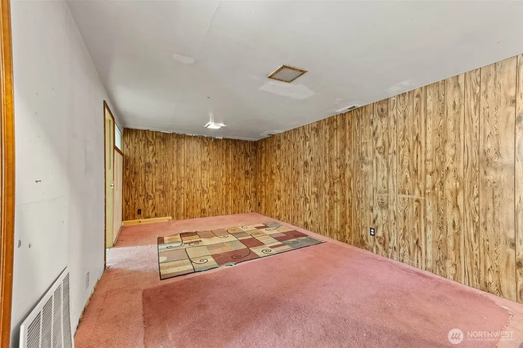 11419 Crestwood Drive S Seattle WA 98178