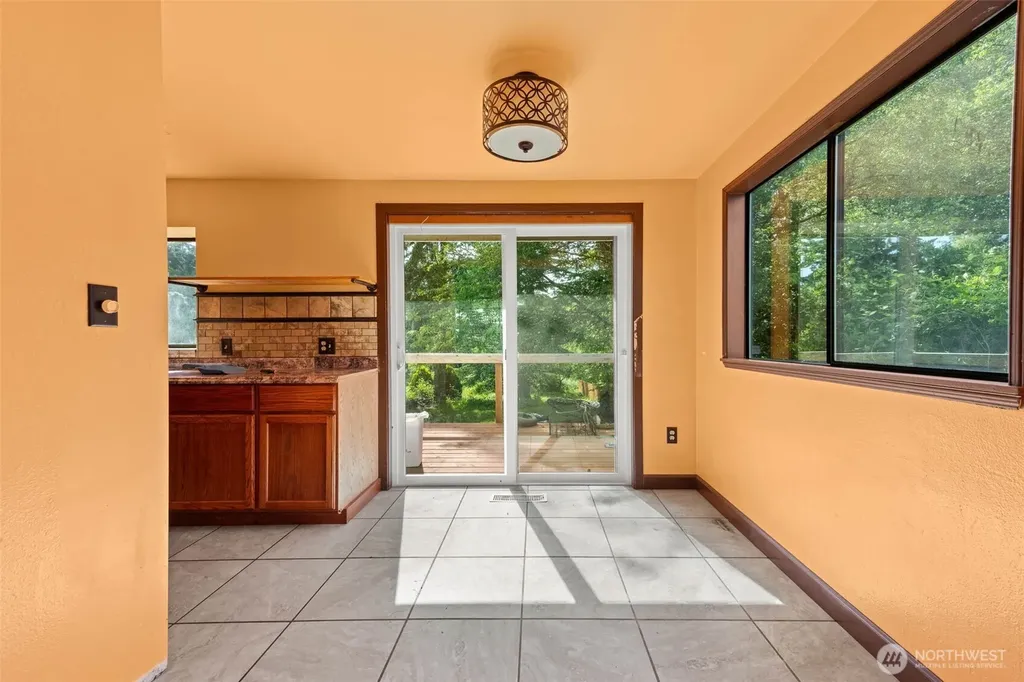 11419 Crestwood Drive S Seattle WA 98178