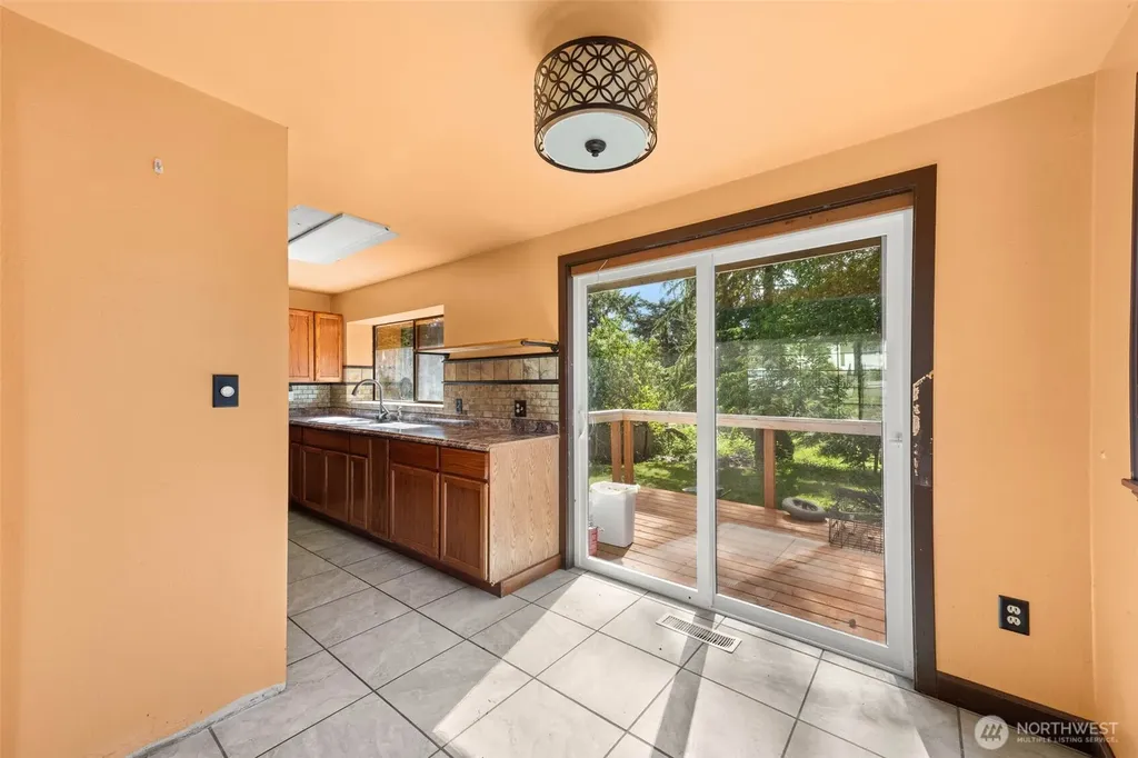 11419 Crestwood Drive S Seattle WA 98178