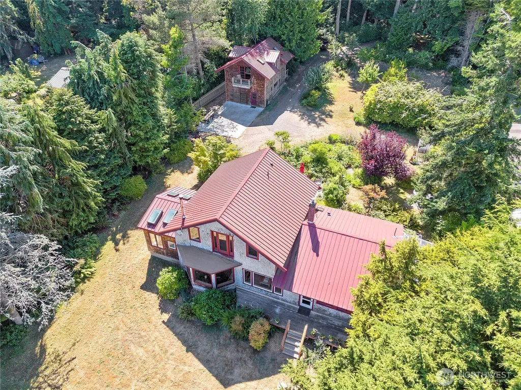 372 Schwartz Road Nordland WA 98358