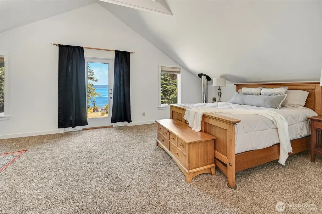 372 Schwartz Road Nordland WA 98358