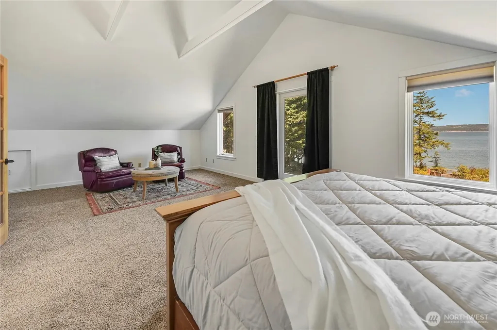 372 Schwartz Road Nordland WA 98358
