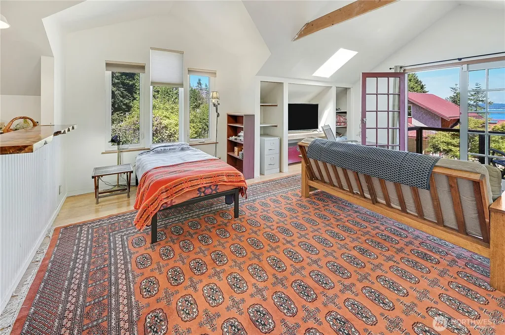 372 Schwartz Road Nordland WA 98358