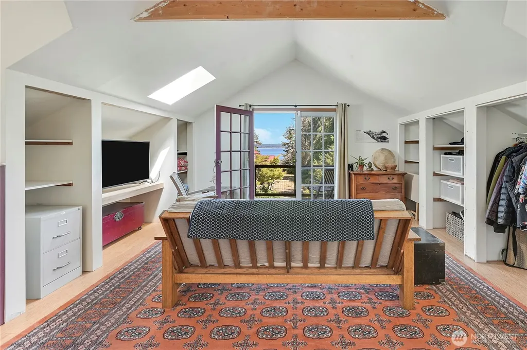 372 Schwartz Road Nordland WA 98358