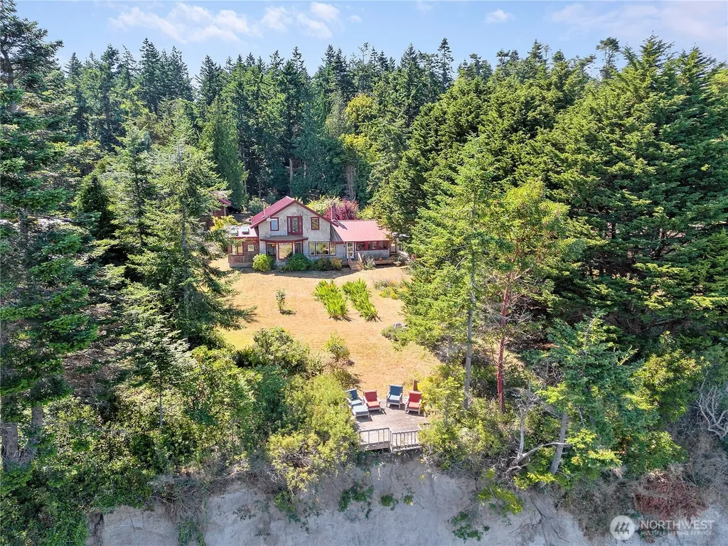 372 Schwartz Road Nordland WA 98358