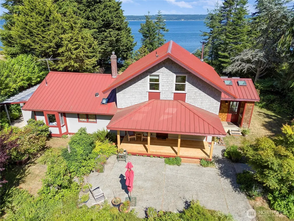 372 Schwartz Road Nordland WA 98358