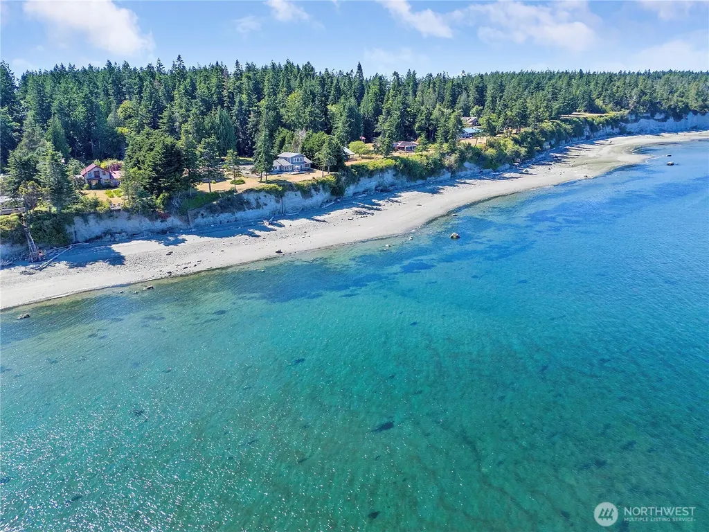 372 Schwartz Road Nordland WA 98358
