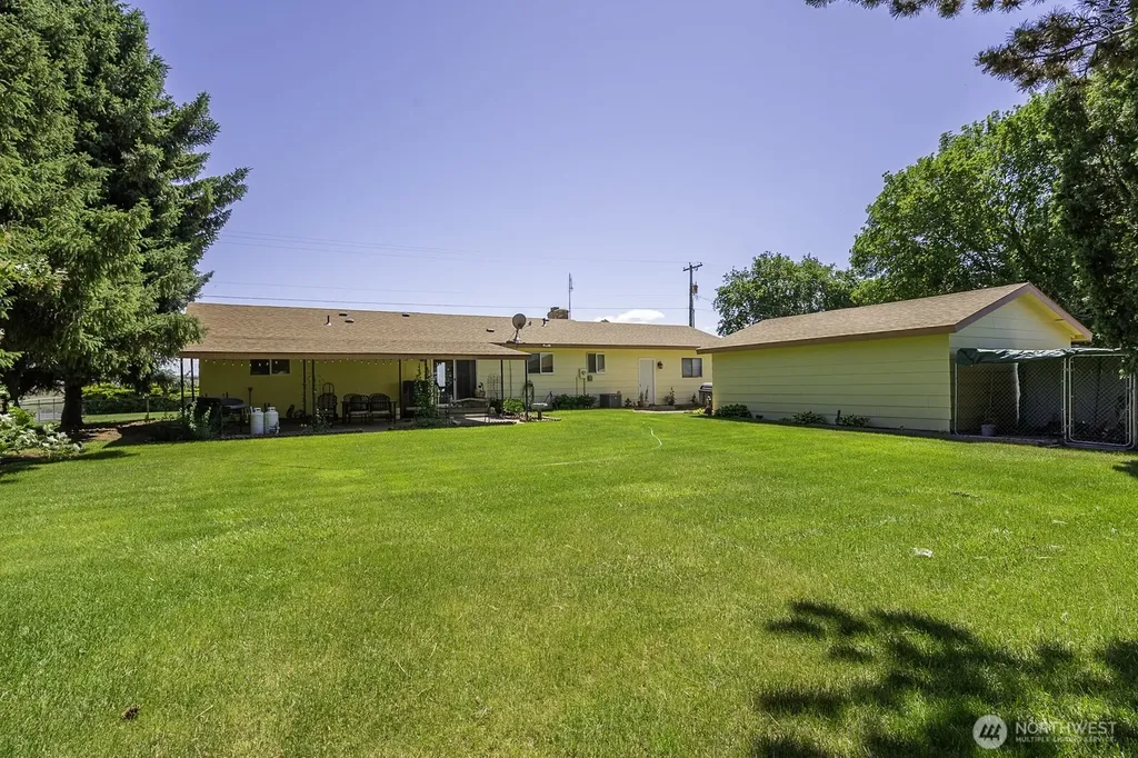 4934 Road L.9 NE Moses Lake WA 98837