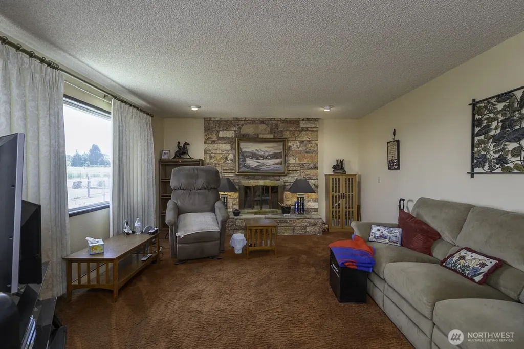 4934 Road L.9 NE Moses Lake WA 98837