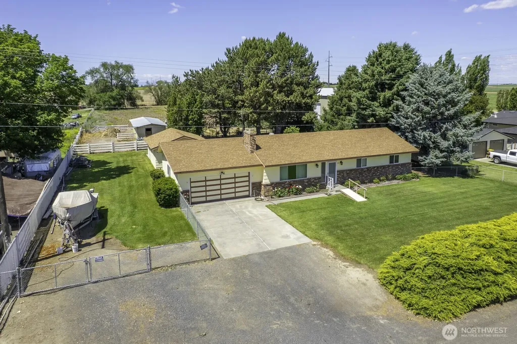 4934 Road L.9 NE Moses Lake WA 98837