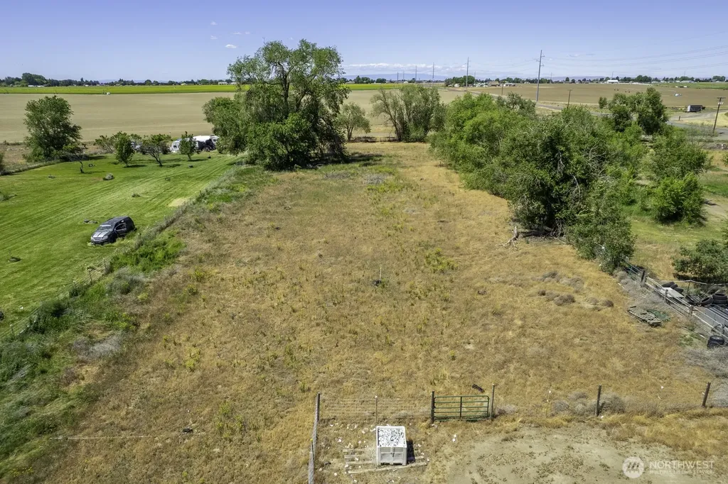 4934 Road L.9 NE Moses Lake WA 98837