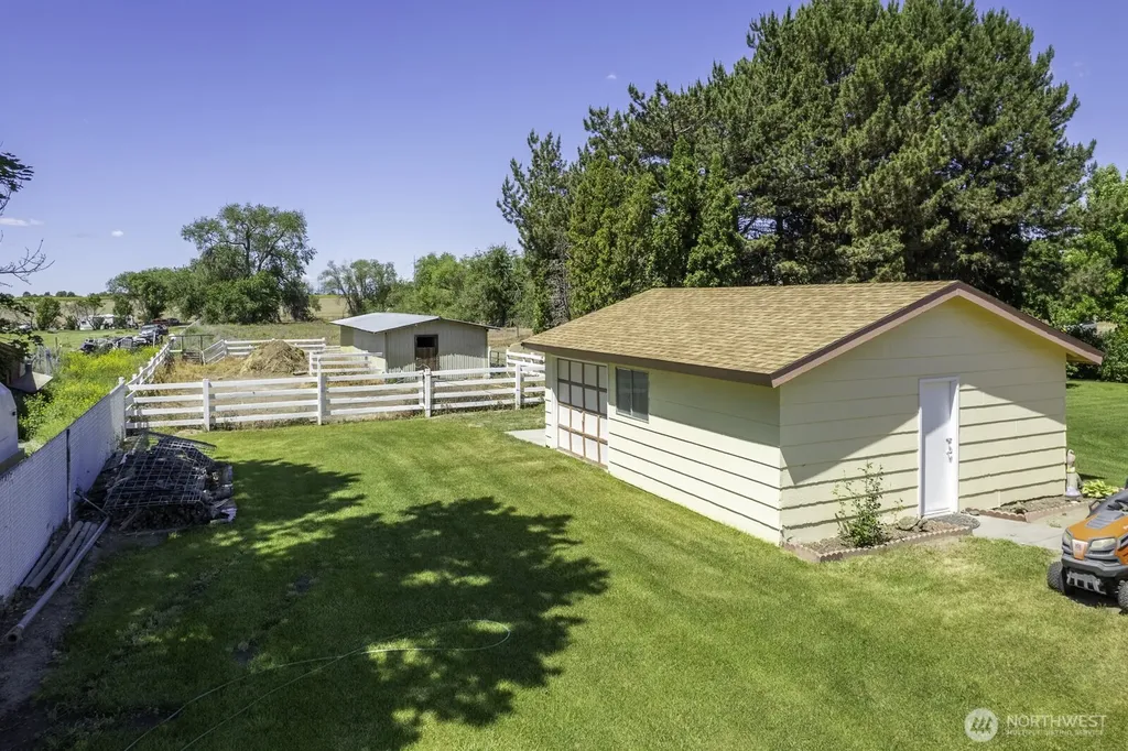 4934 Road L.9 NE Moses Lake WA 98837