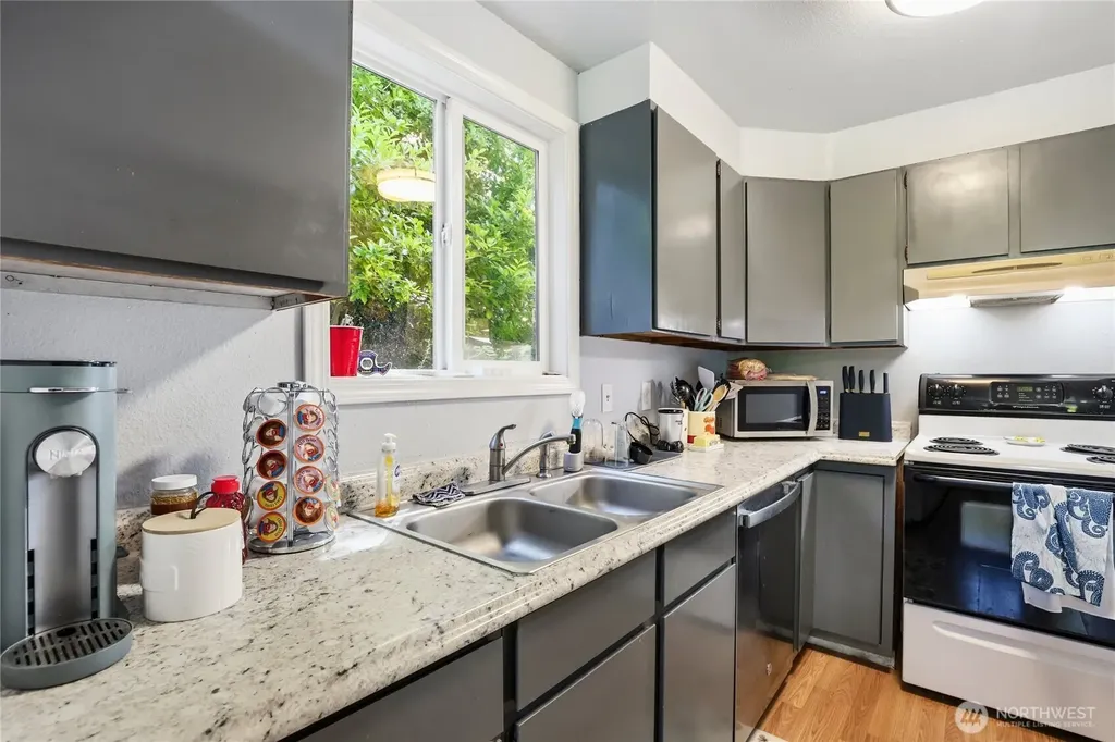 2533 Fir Avenue Bremerton WA 98310