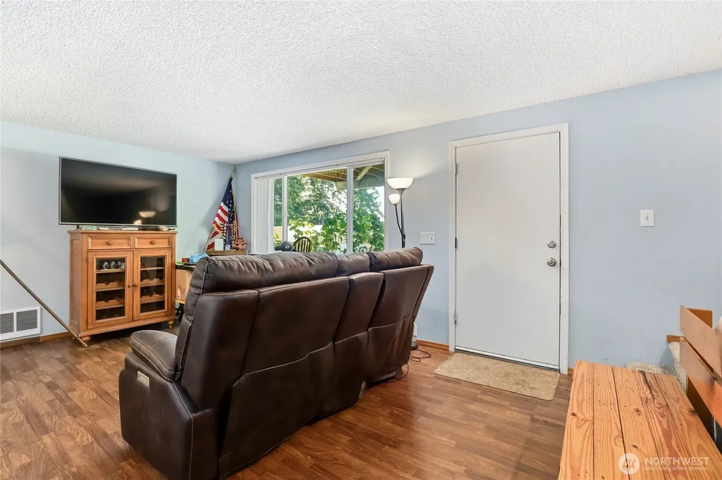 2533 Fir Avenue Bremerton WA 98310