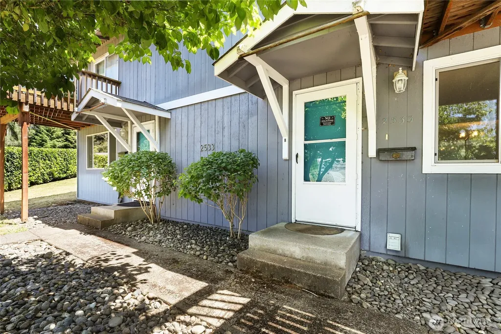 2533 Fir Avenue Bremerton WA 98310
