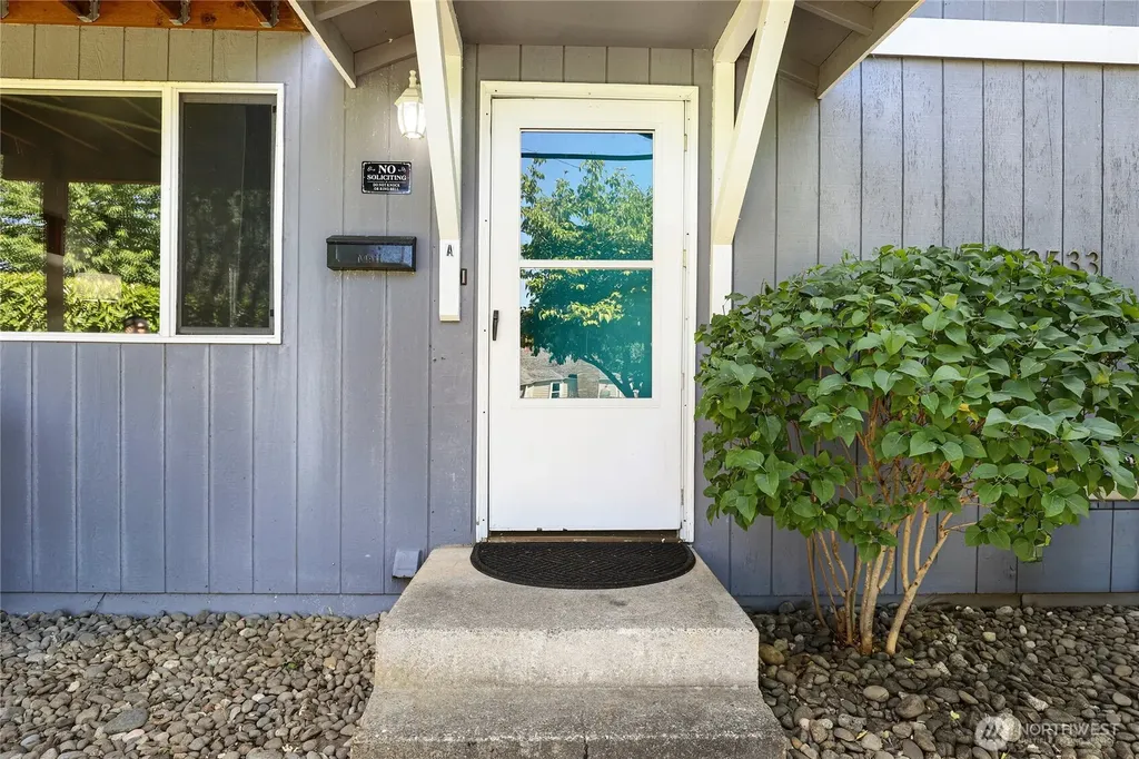 2533 Fir Avenue Bremerton WA 98310
