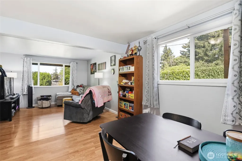 2533 Fir Avenue Bremerton WA 98310
