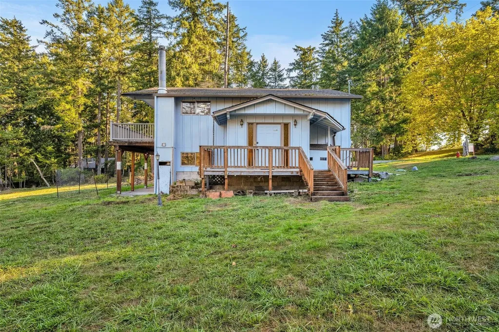10318 Morris Boulevard Steilacoom WA 98388