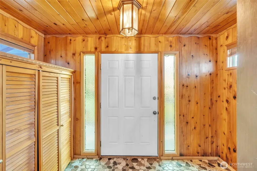 10318 Morris Boulevard Steilacoom WA 98388