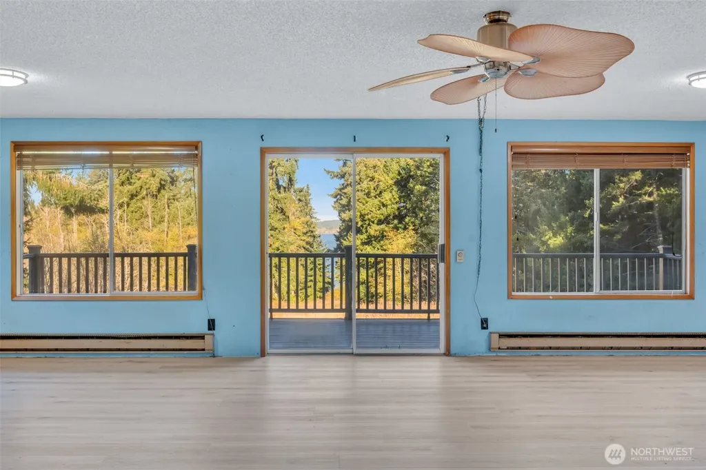 10318 Morris Boulevard Steilacoom WA 98388