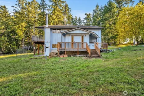 10318 Morris Boulevard Steilacoom WA 98388