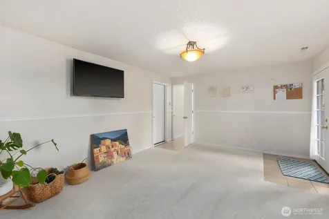 2626 Olympic Boulevard Puyallup WA 98374