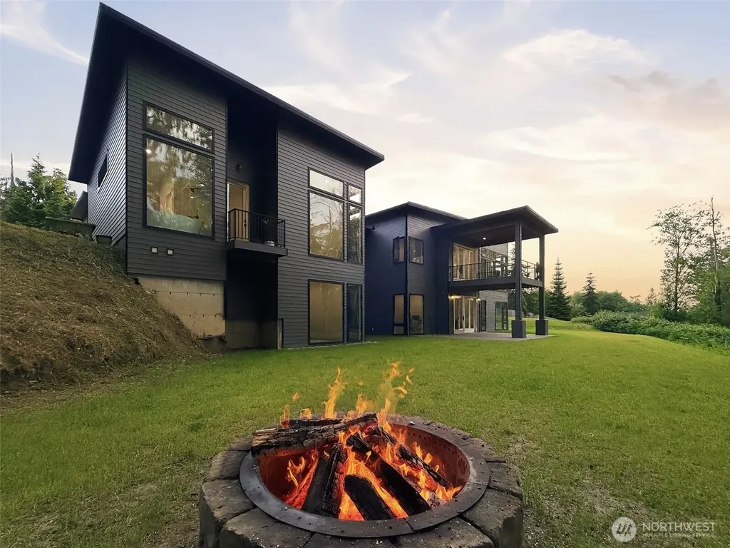 24068 Nookachamp Hills Drive Mount Vernon WA 98274