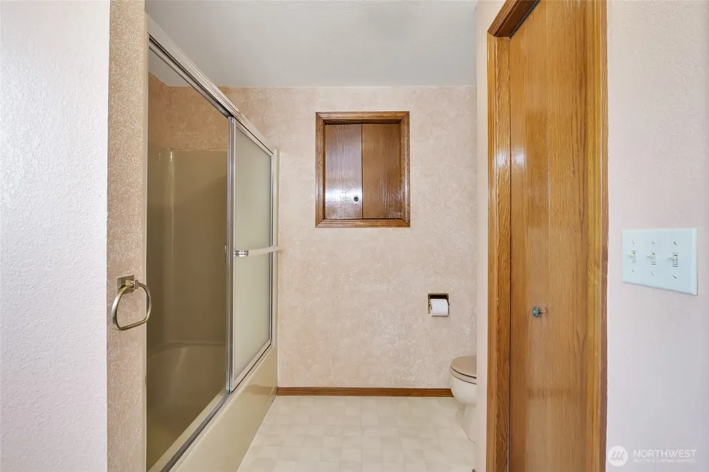 1914 SE Rd N Moses Lake WA 98837