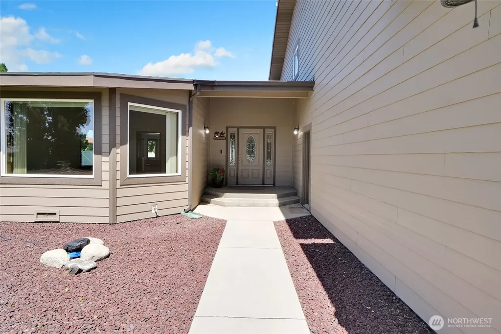 1914 SE Rd N Moses Lake WA 98837