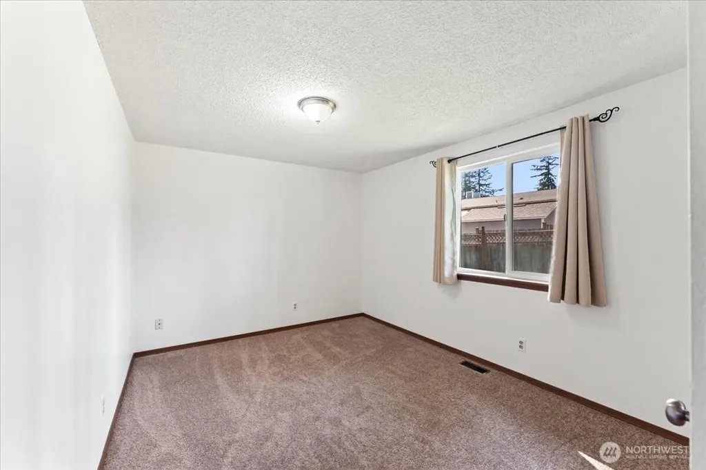 19310 Crescent Drive E Spanaway WA 98387