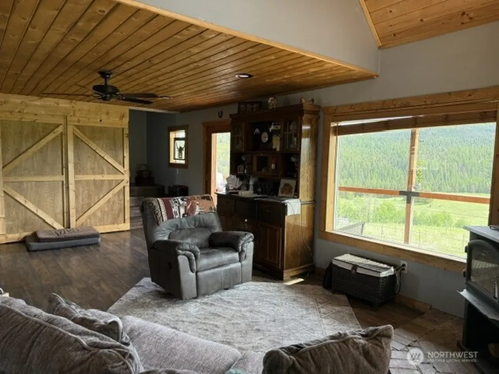 106 Bartroff Road Oroville WA 98844