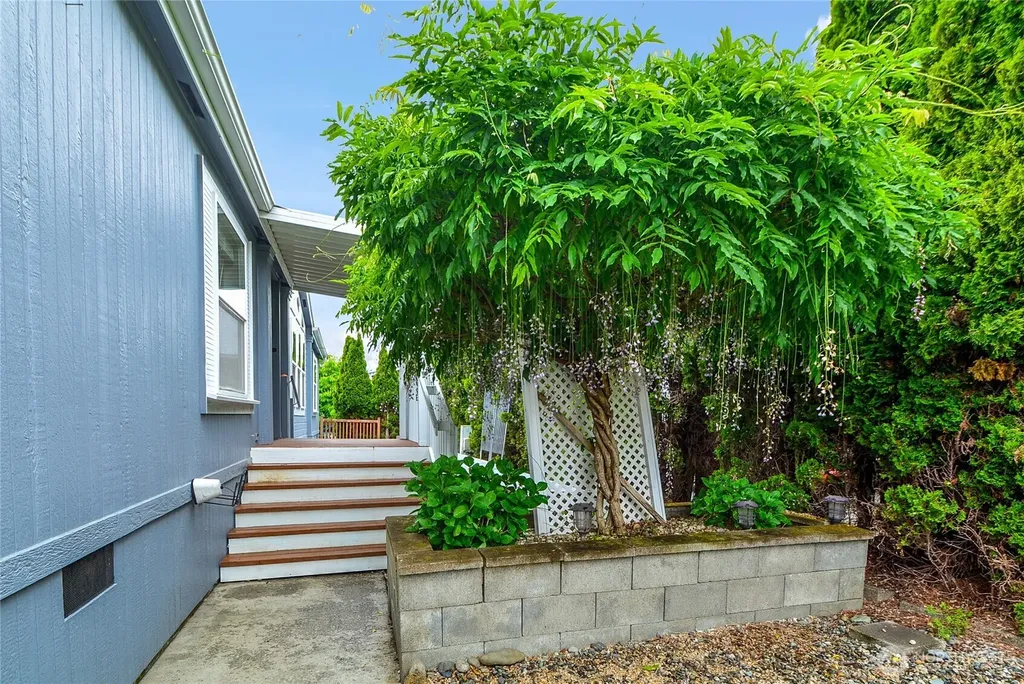 14727 43rd Avenue NE Marysville WA 98271