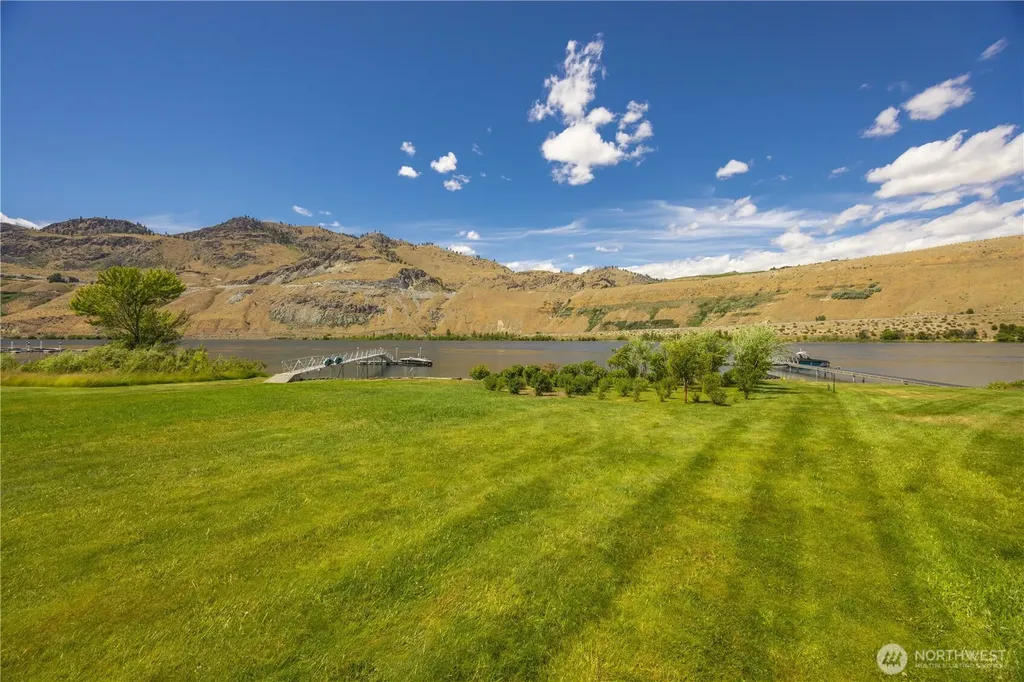 183 N Shore Drive Orondo WA 98843