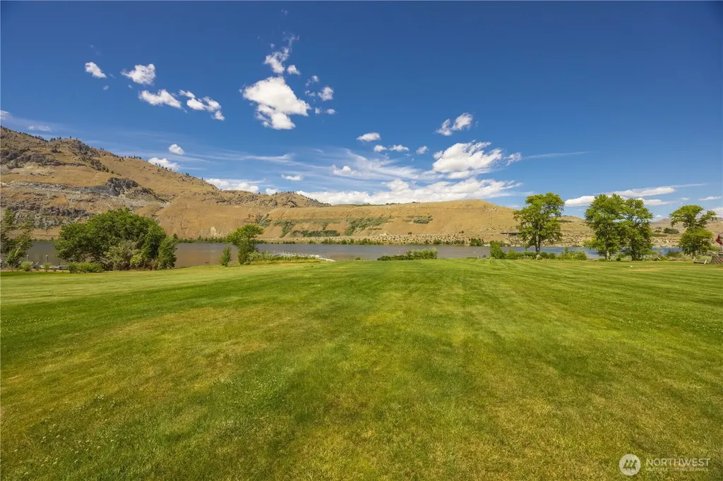 183 N Shore Drive Orondo WA 98843