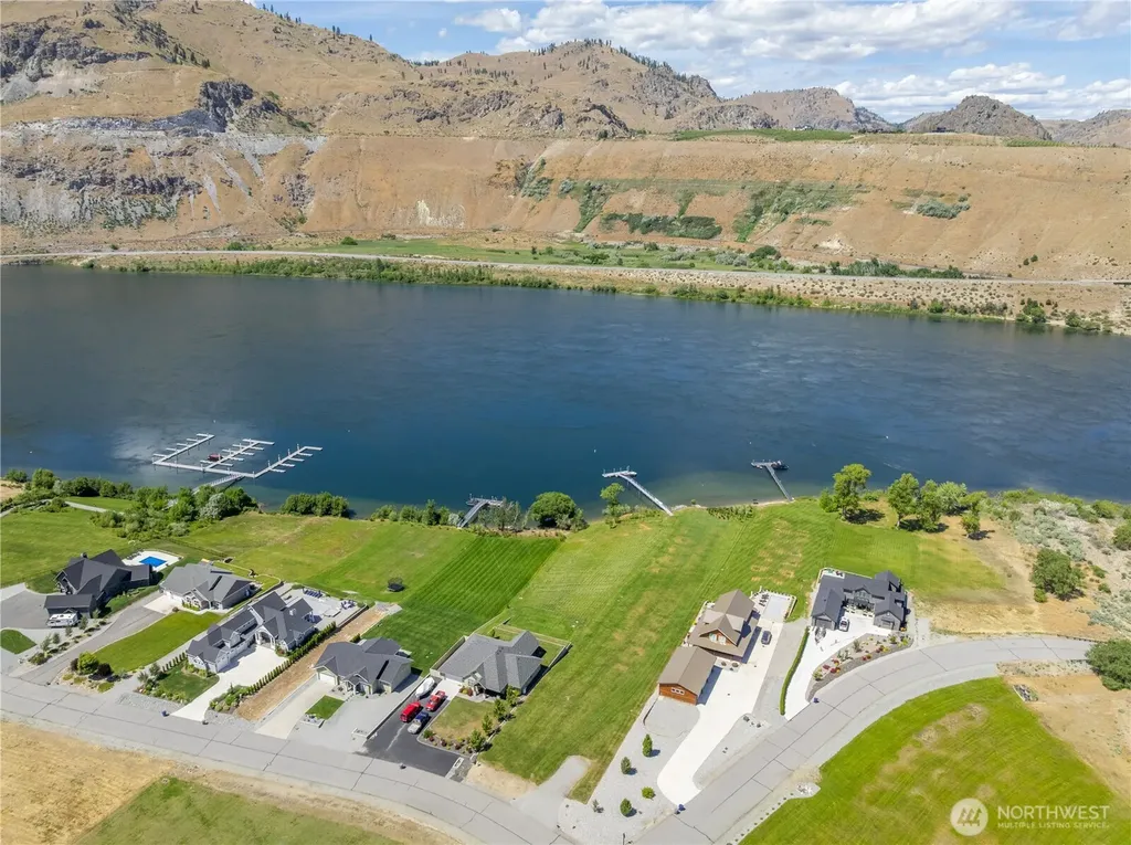 183 N Shore Drive Orondo WA 98843
