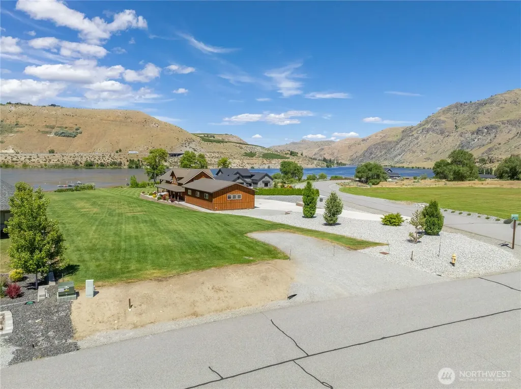 183 N Shore Drive Orondo WA 98843