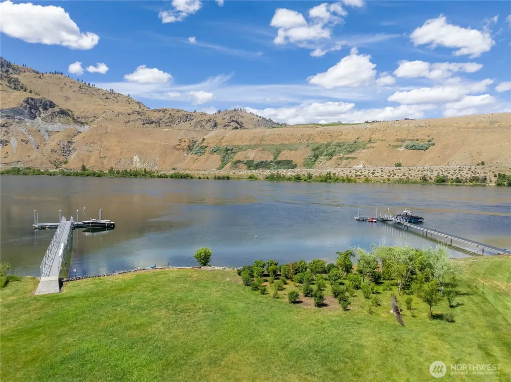 183 N Shore Drive Orondo WA 98843
