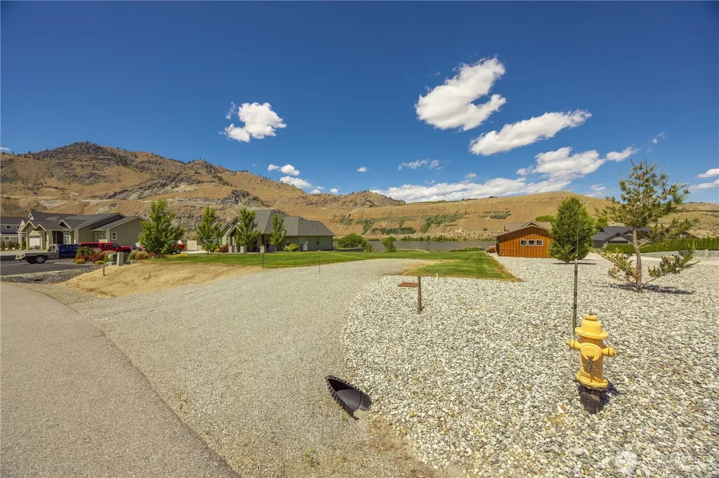 183 N Shore Drive Orondo WA 98843