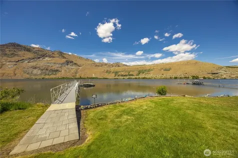 183 N Shore Drive Orondo WA 98843