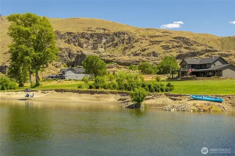 183 N Shore Drive Orondo WA 98843