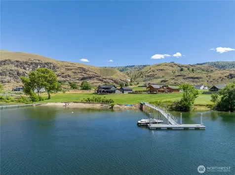 183 N Shore Drive Orondo WA 98843