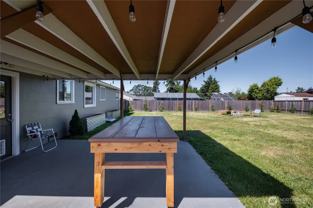 576 SE 5th Avenue Oak Harbor WA 98277