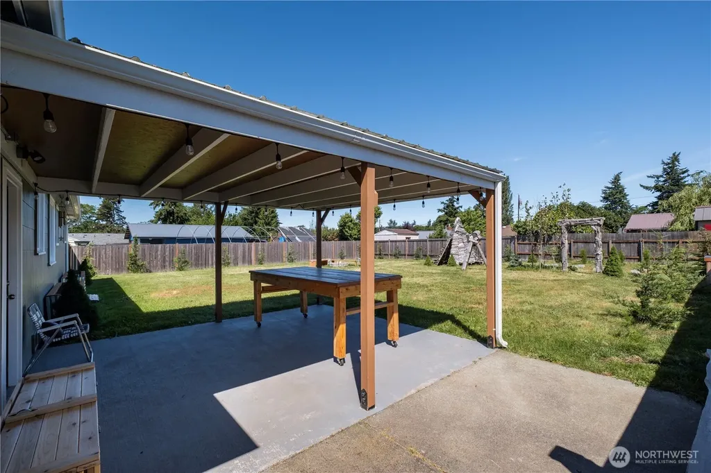 576 SE 5th Avenue Oak Harbor WA 98277