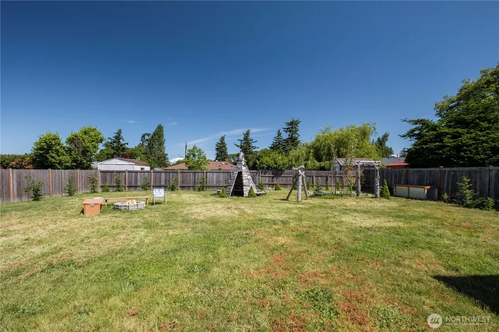 576 SE 5th Avenue Oak Harbor WA 98277