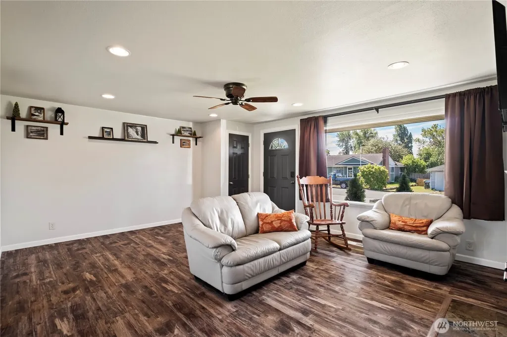 576 SE 5th Avenue Oak Harbor WA 98277