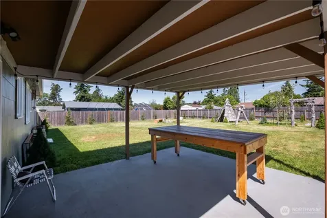576 SE 5th Avenue Oak Harbor WA 98277